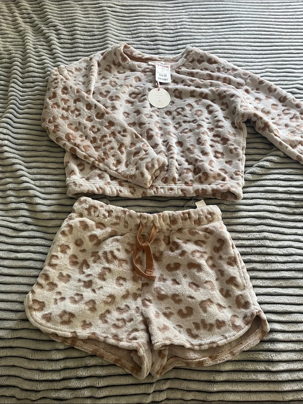 Hippie Rose Plush Leopard Lounge Set - Cream & Tan